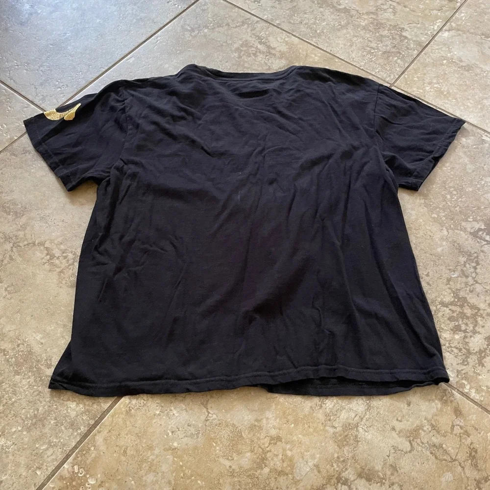 True Religion Mens Large Black T-Shirt Gold Horseshoe Logo Short Sleeve Tee